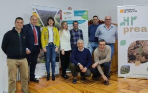 Ponentes de la Jornada "Reforestación en la Comunidad Autónoma de Aragón" realizada en el CPIFP San Blas - CRN Gestión Ambiental. De izquierda a derecha: Ricardo Forcadell Pérez, José Luis Castán Esteban, Ana C. Oliván Villobas, Lina Soler Esteban, Dr. Rafael Calama Sainz, Álvaro Hernández Jiménez, Dr. Ignacio Pérez-Soba Diez del Corral, y Enrique Arrechea Veramendi.