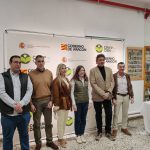 Ponentes de la Jornada de Presentación del CRN en Gestión Ambiental posando junto a la directora del centro. De izquierda a derecha: Adolfo Gaspar, Rubén Lapuente, Lina Soler, Sescún Castán, Jesús Fandos, Antonio Martínez